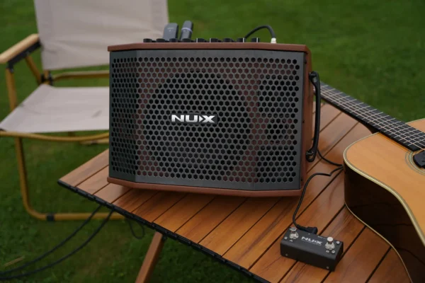 Nux SA100 แอมป์กีตาร์โปร่ง